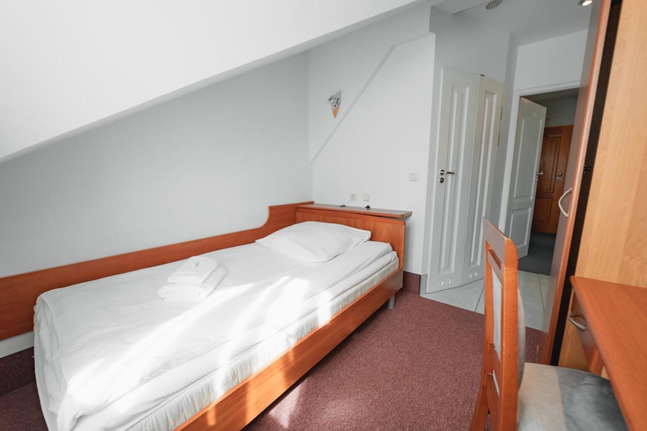 Iwonicz-Zdrój Elita Hotel & Restauracja מראה חיצוני תמונה