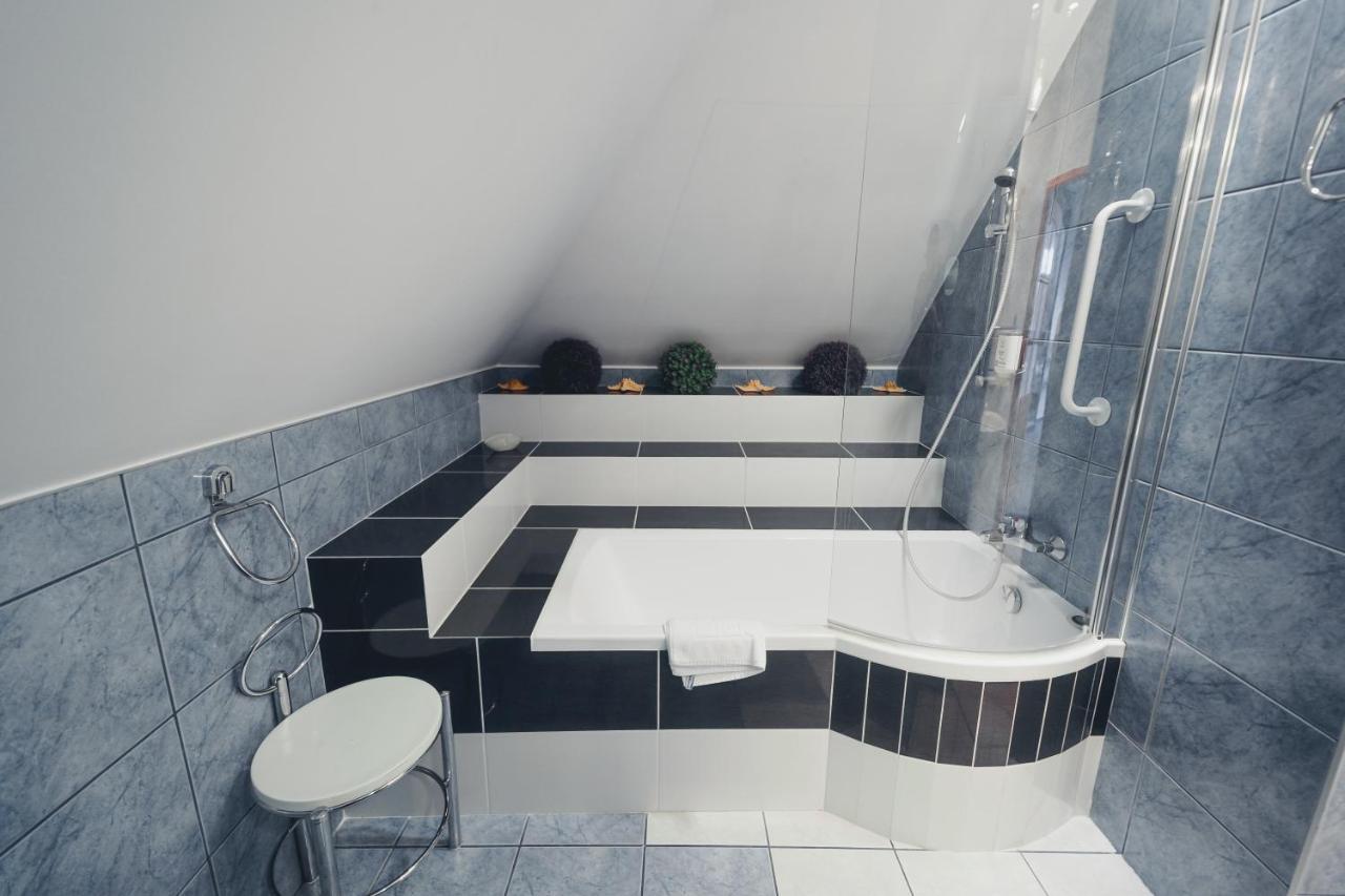 Iwonicz-Zdrój Elita Hotel & Restauracja מראה חיצוני תמונה