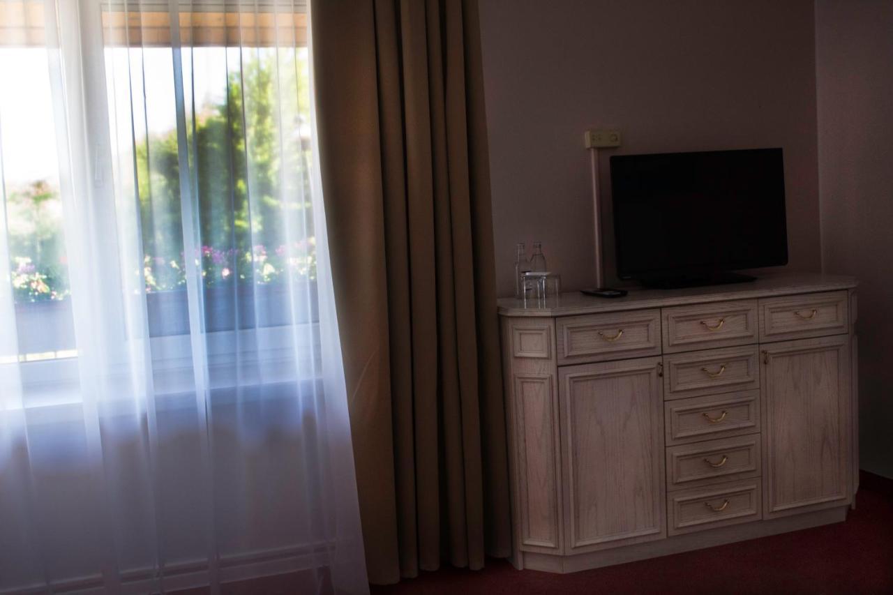Iwonicz-Zdrój Elita Hotel & Restauracja מראה חיצוני תמונה