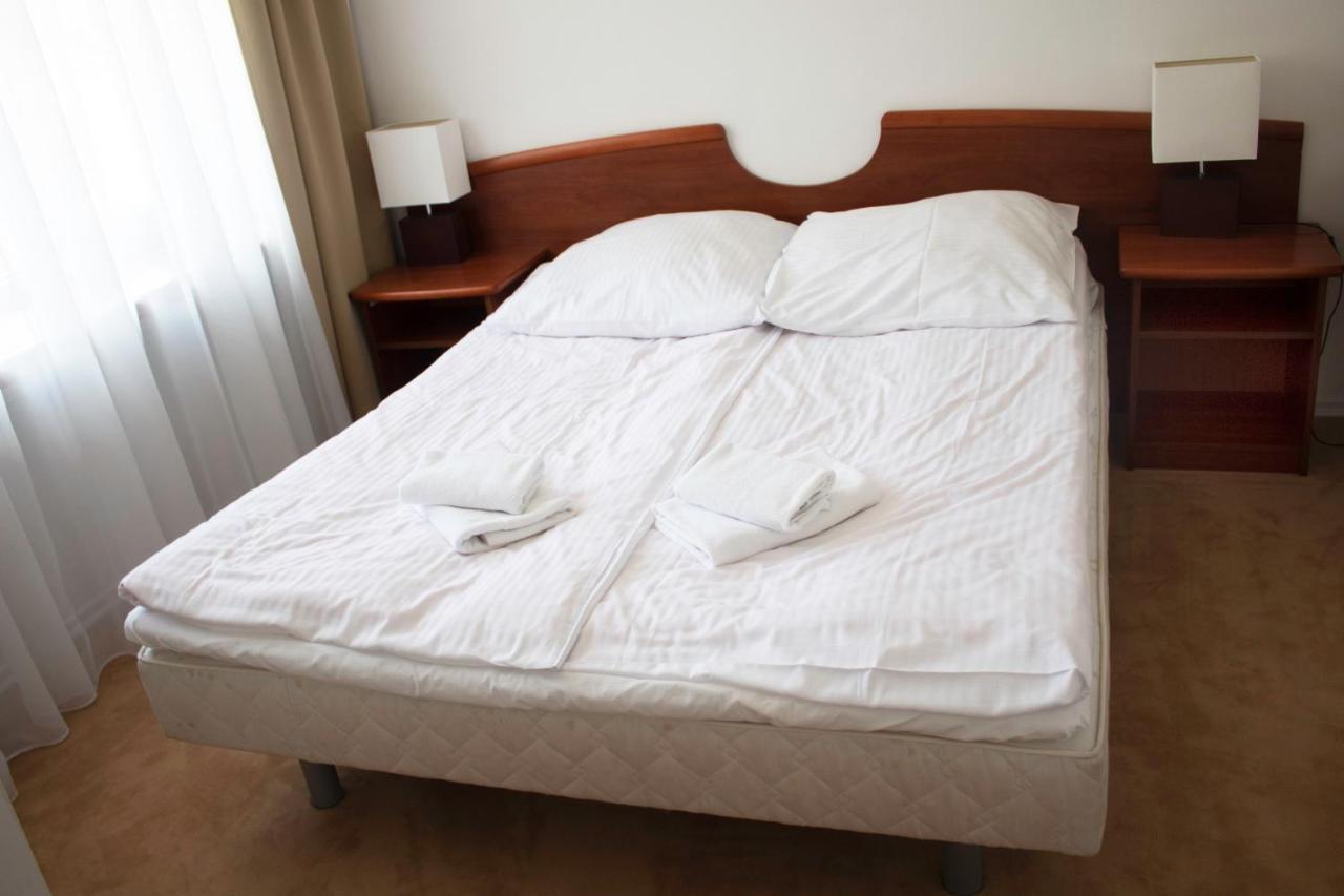 Iwonicz-Zdrój Elita Hotel & Restauracja מראה חיצוני תמונה